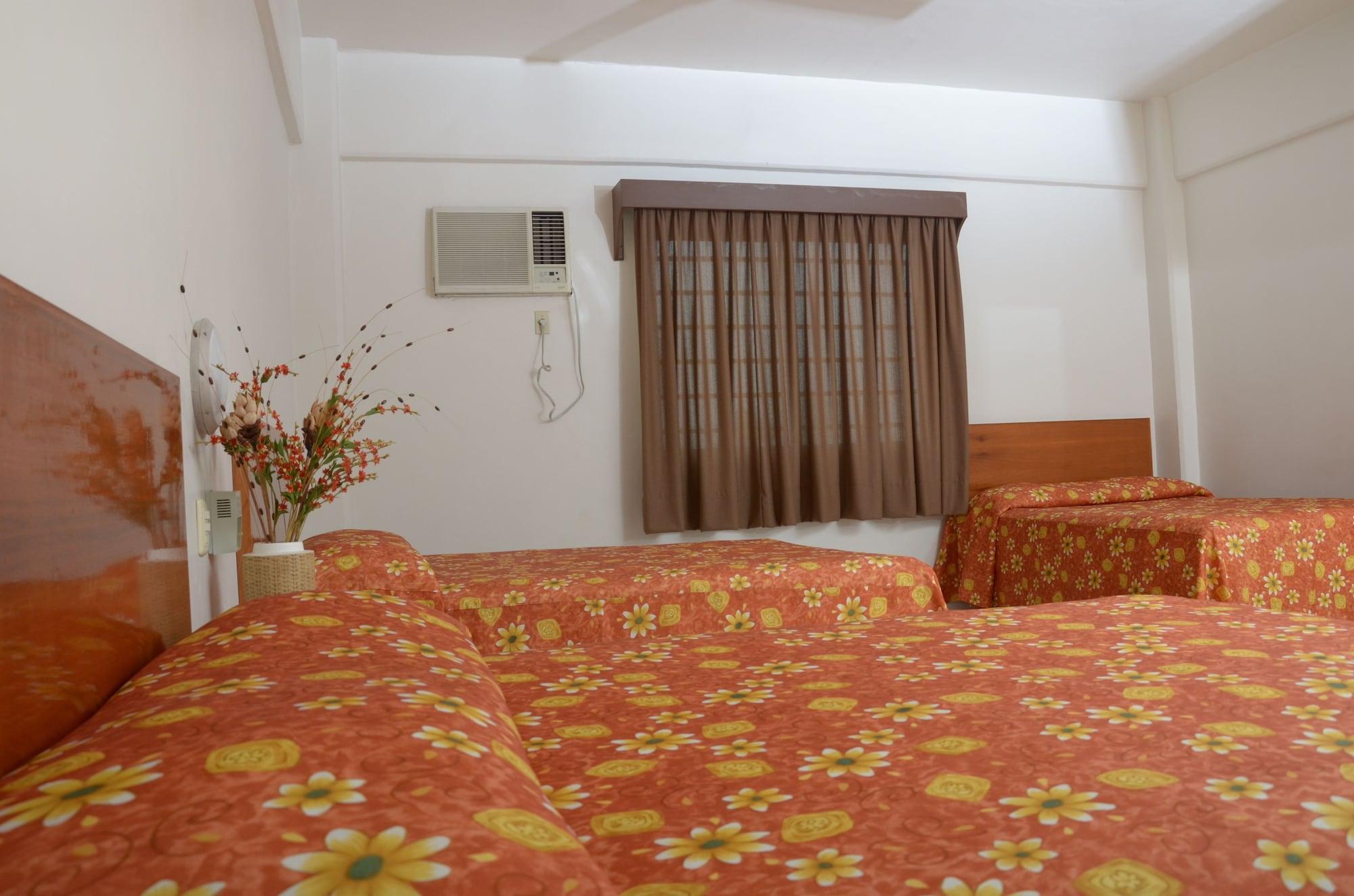 Hotel Delfines - A 2 Calles Del Acuario Веракрус Экстерьер фото